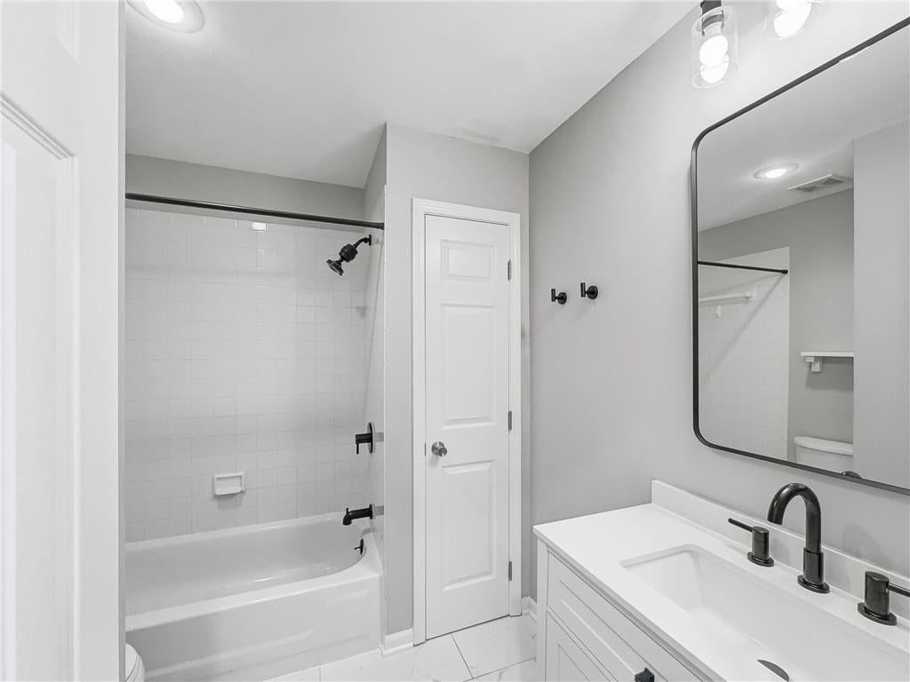 6901 N Lydia Avenue — photo 14