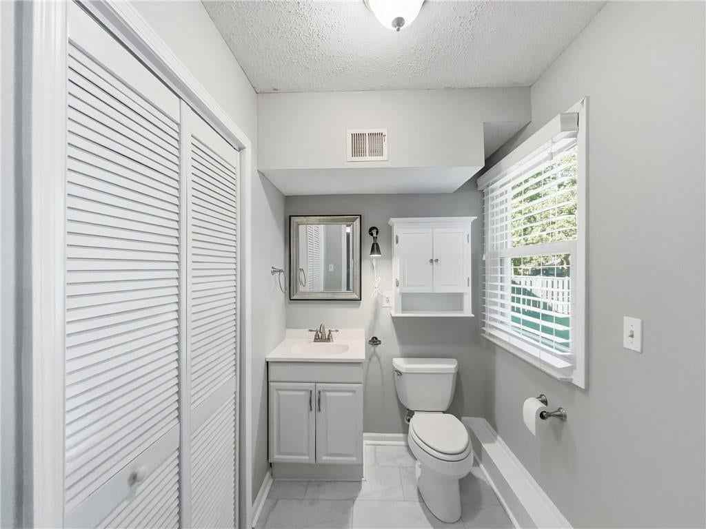 6901 N Lydia Avenue — photo 29
