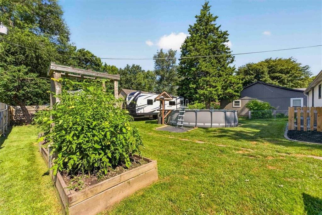 508 S Elm Street — photo 26