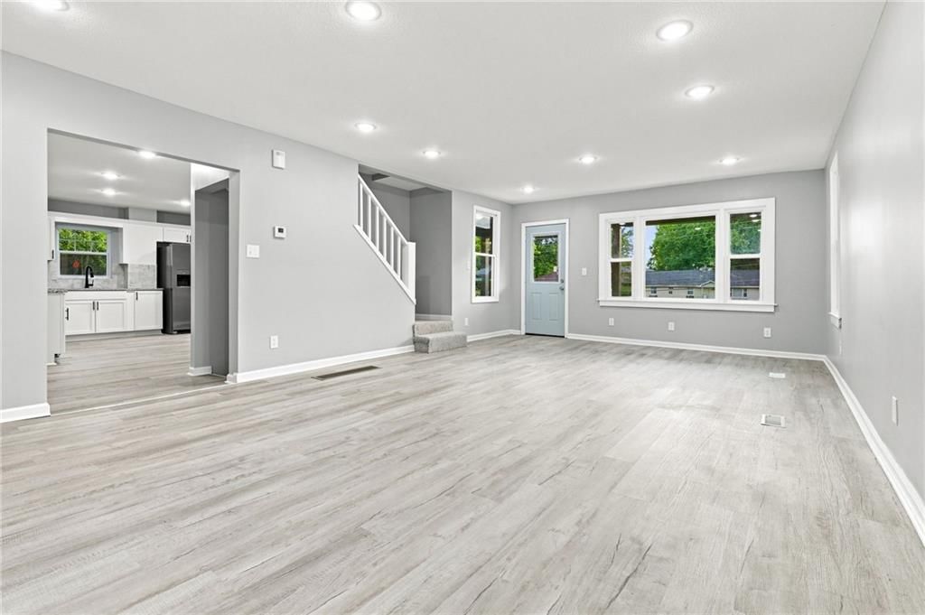 2421 N 72ND Street — photo 7