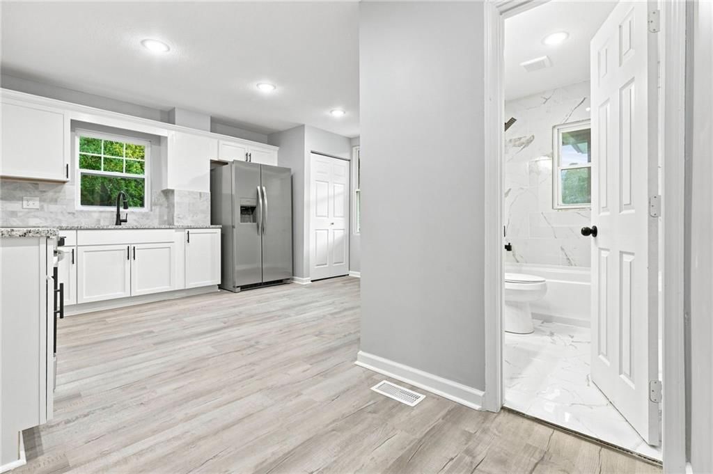 2421 N 72ND Street — photo 11