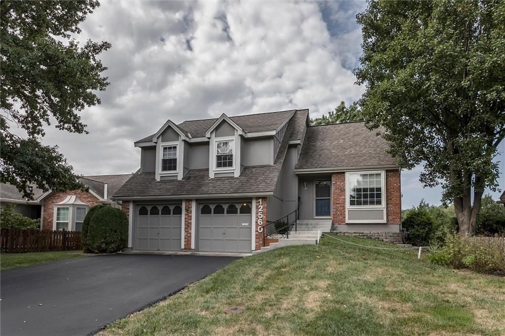 12560 W 82nd Terrace, Lenexa, KS: listing photo 3