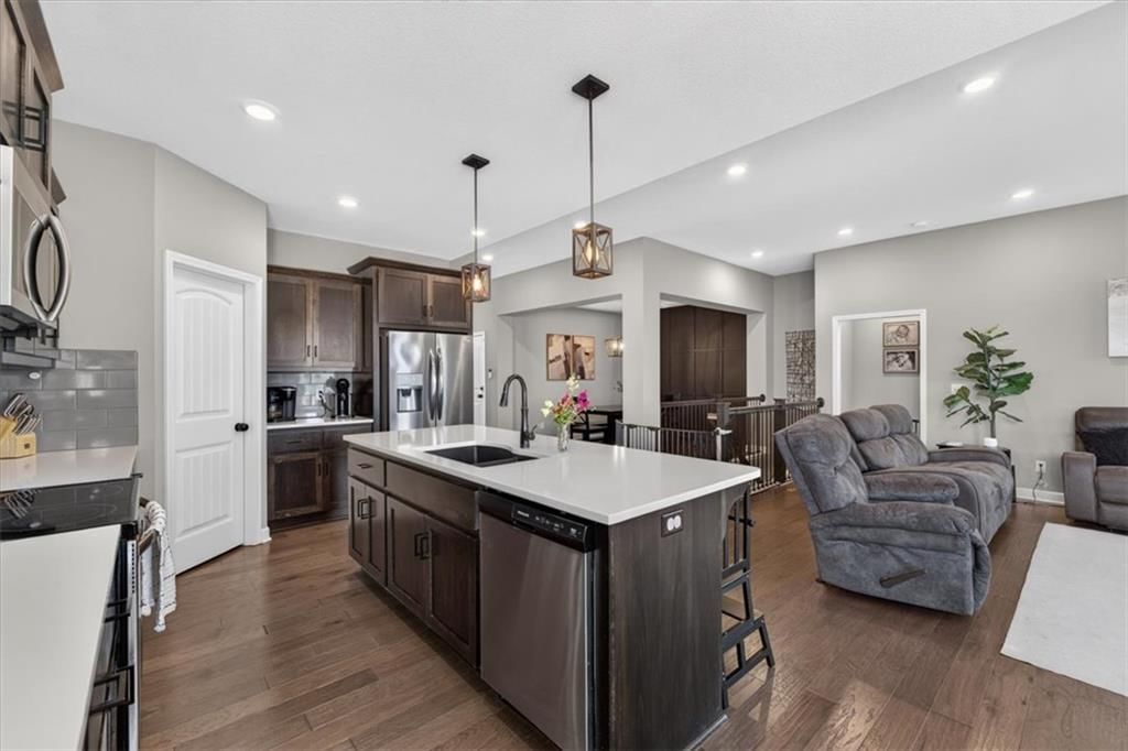 Photo 15 of 53 - 504 Bentwater Drive, Raymore, MO 64083
