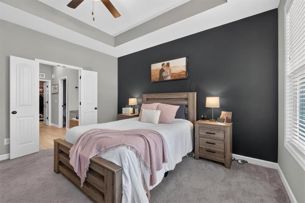 Photo 21 of 53 - 504 Bentwater Drive, Raymore, MO 64083