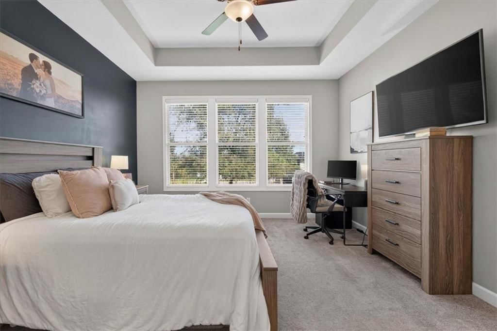 Photo 22 of 53 - 504 Bentwater Drive, Raymore, MO 64083