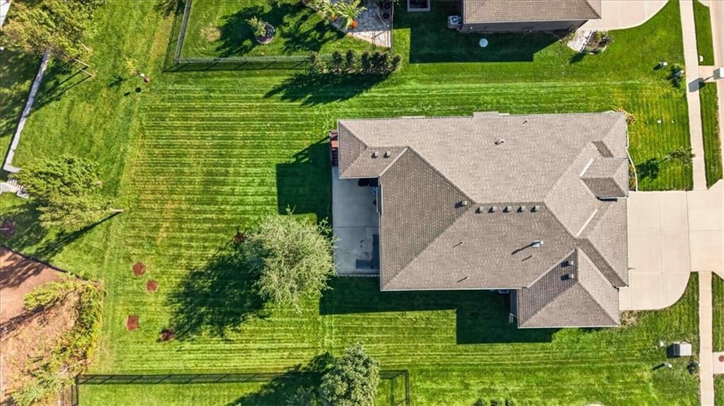 Photo 48 of 53 - 504 Bentwater Drive, Raymore, MO 64083