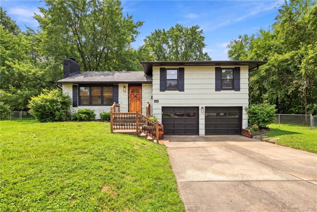 10601 E 33rd Terrace S, Independence, MO: listing photo 2