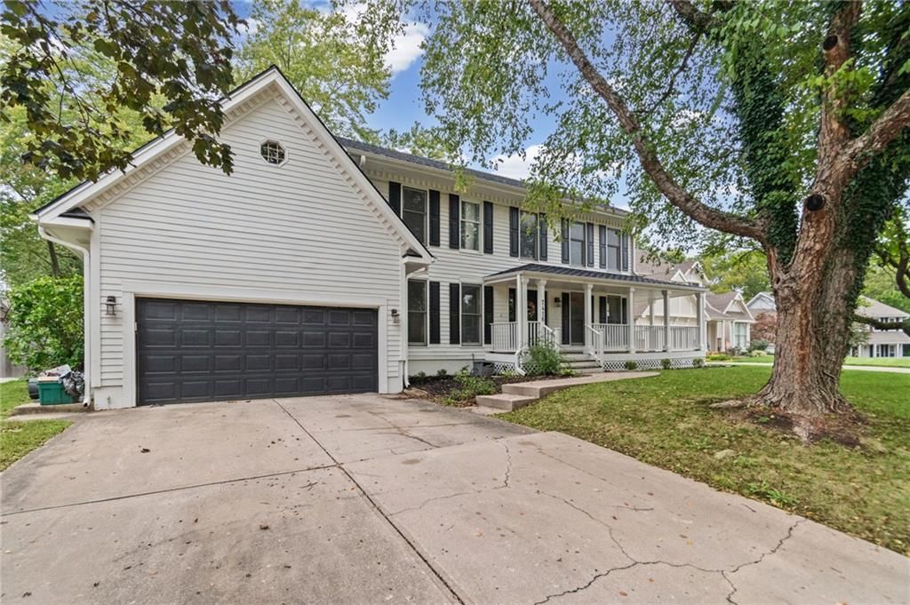 7416 N Wabash Avenue, Gladstone, MO: listing photo 2