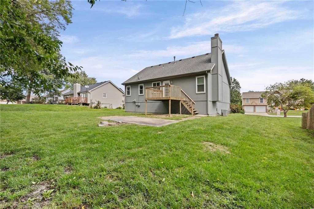 1100 Susan Street — photo 32