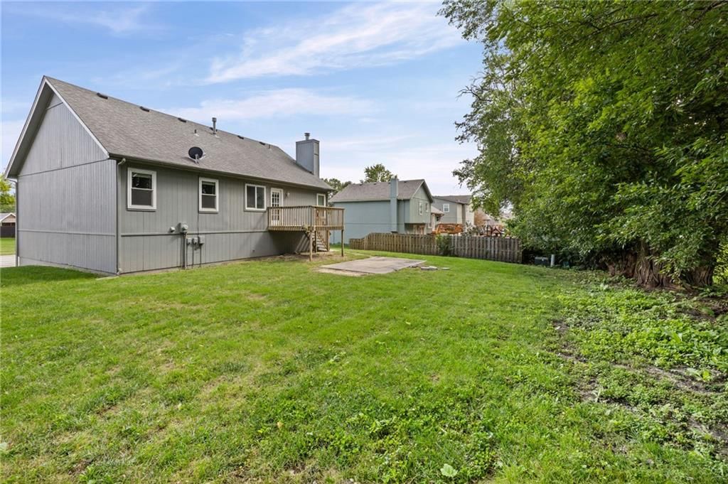 1100 Susan Street — photo 34