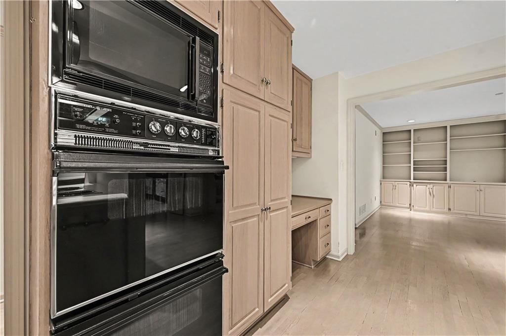 433 Ward Parkway — photo 18