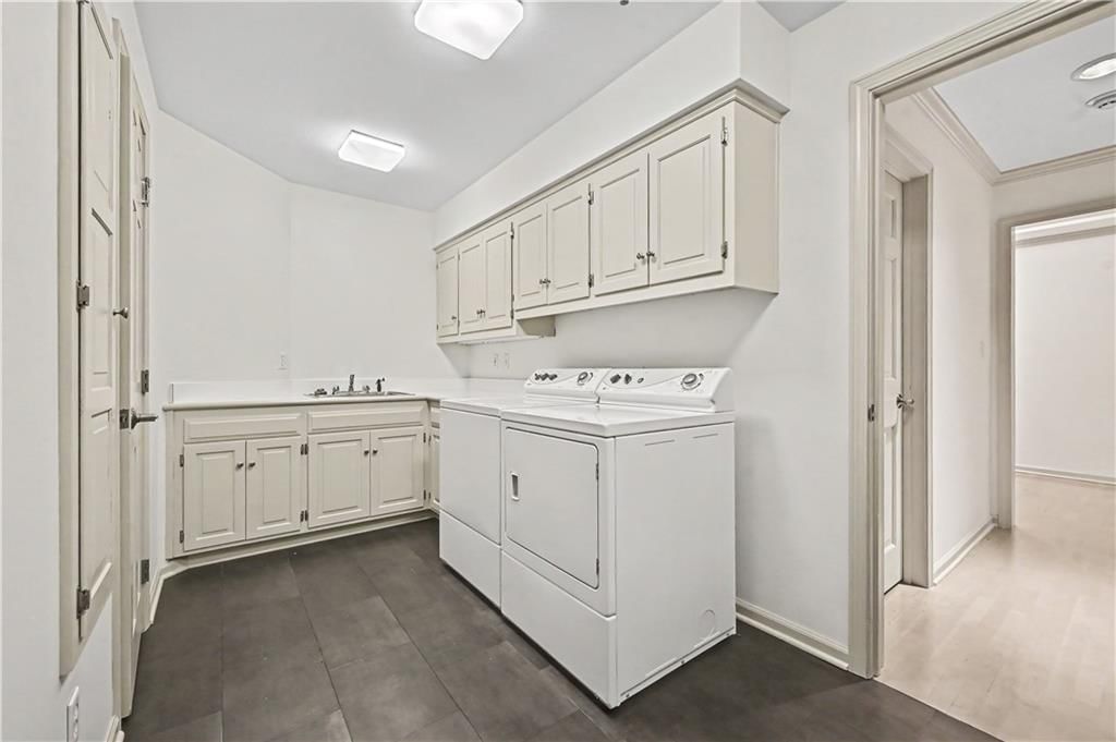 433 Ward Parkway — photo 28