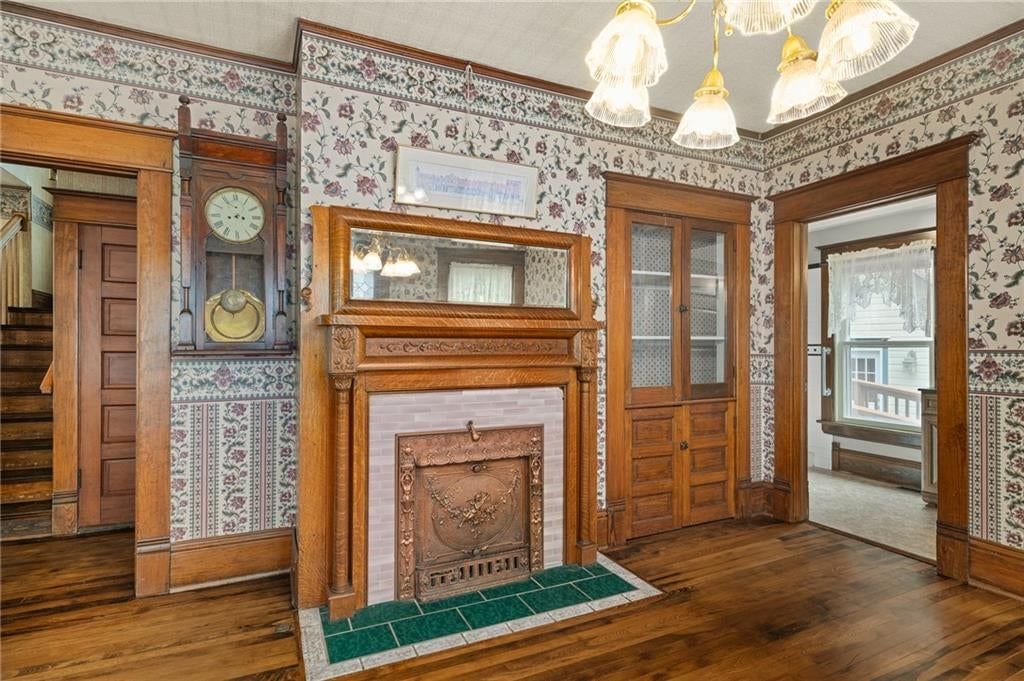 553 E Park Street — photo 10