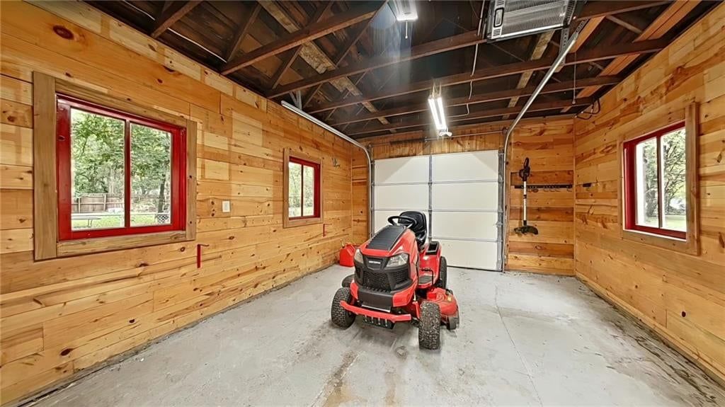 553 E Park Street — photo 30