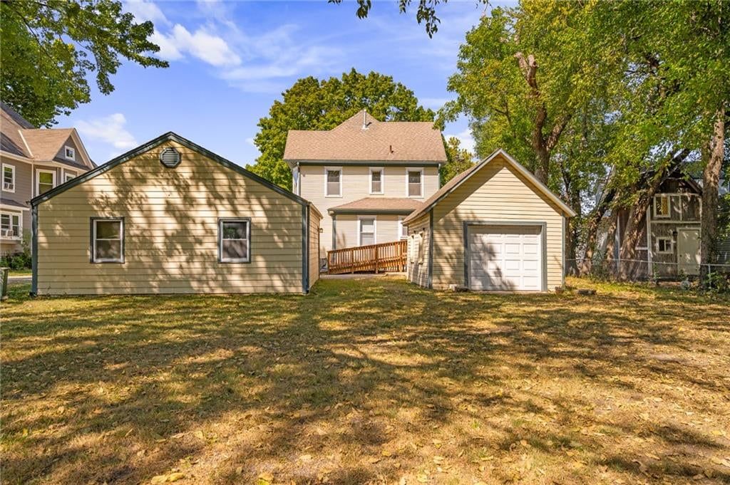 553 E Park Street — photo 33