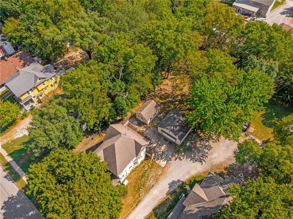 553 E Park Street — photo 36
