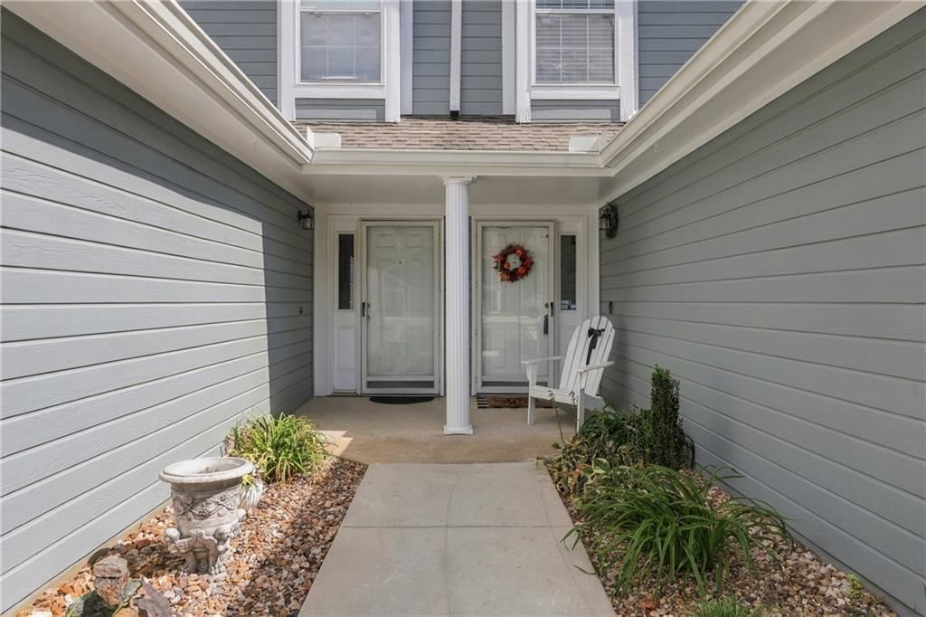 6003 NE Moonstone Drive — photo 2
