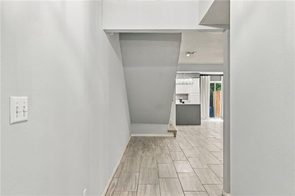 6003 NE Moonstone Drive — photo 3