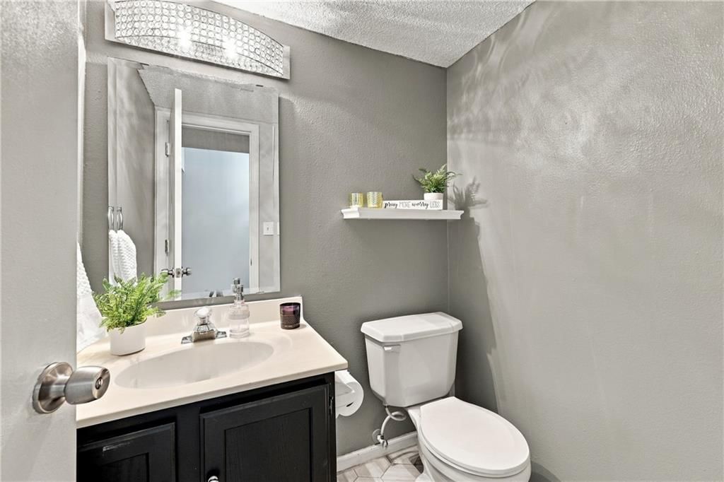6003 NE Moonstone Drive — photo 4
