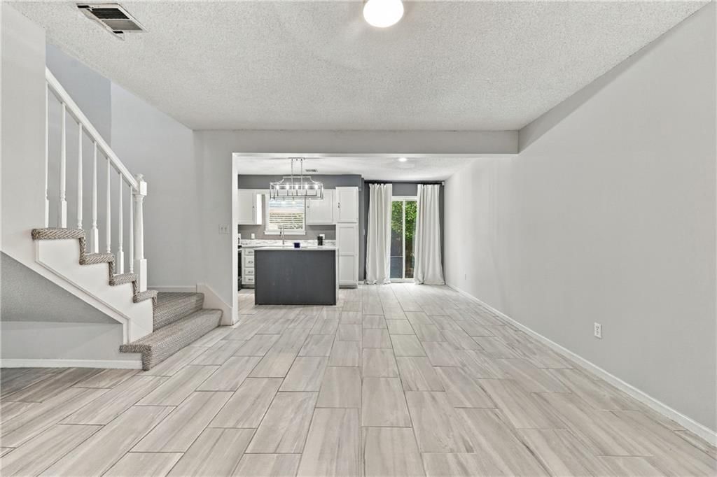 6003 NE Moonstone Drive — photo 8