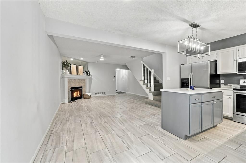 6003 NE Moonstone Drive — photo 9