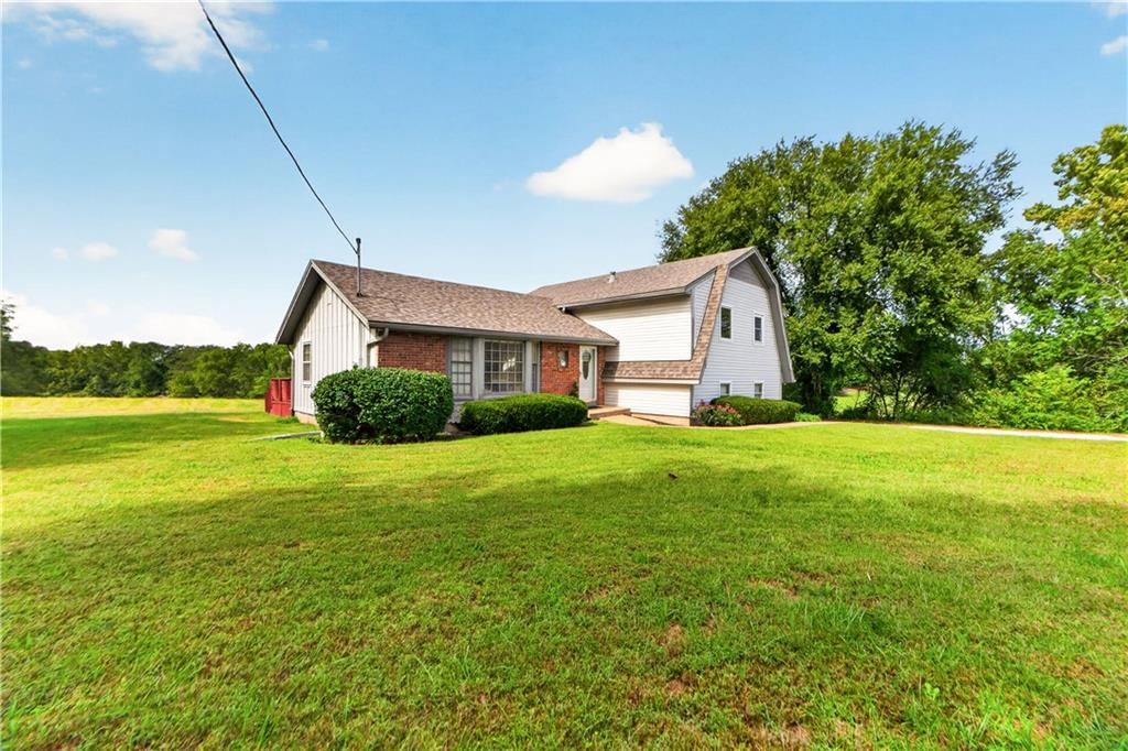 16600 Switzer Road — photo 4