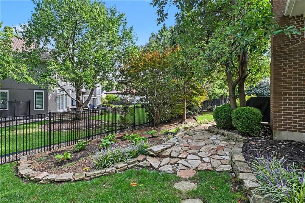 5506 W 82nd Place — photo 9