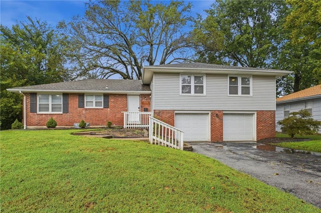 3238 N Chippewa Drive — photo 1