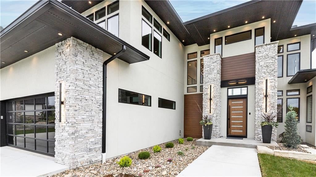 15 Buffalo Ridge Drive — photo 2