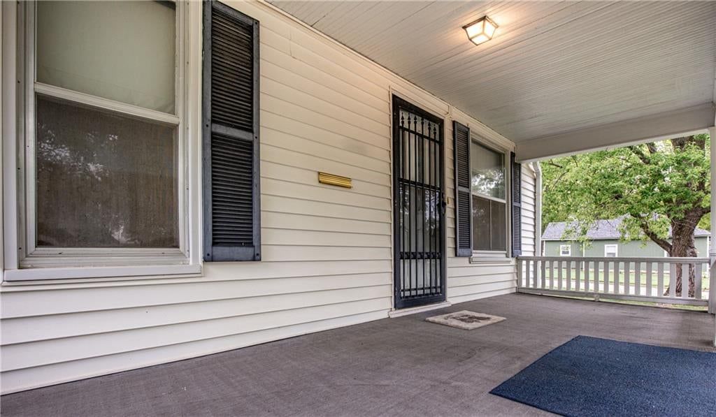 210 E Shawnee Street — photo 23