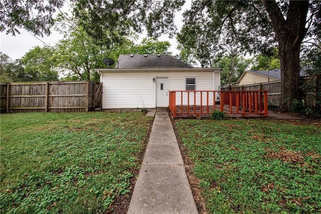 210 E Shawnee Street — photo 30