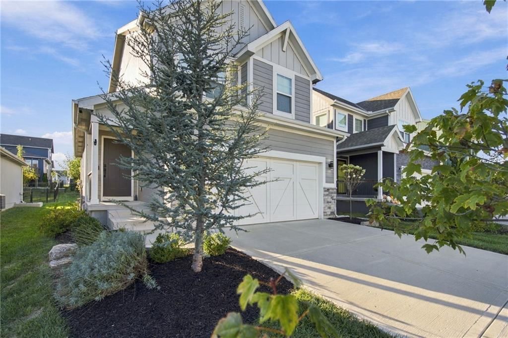 8819 SW 9th Street, Blue Springs, MO: listing photo 3