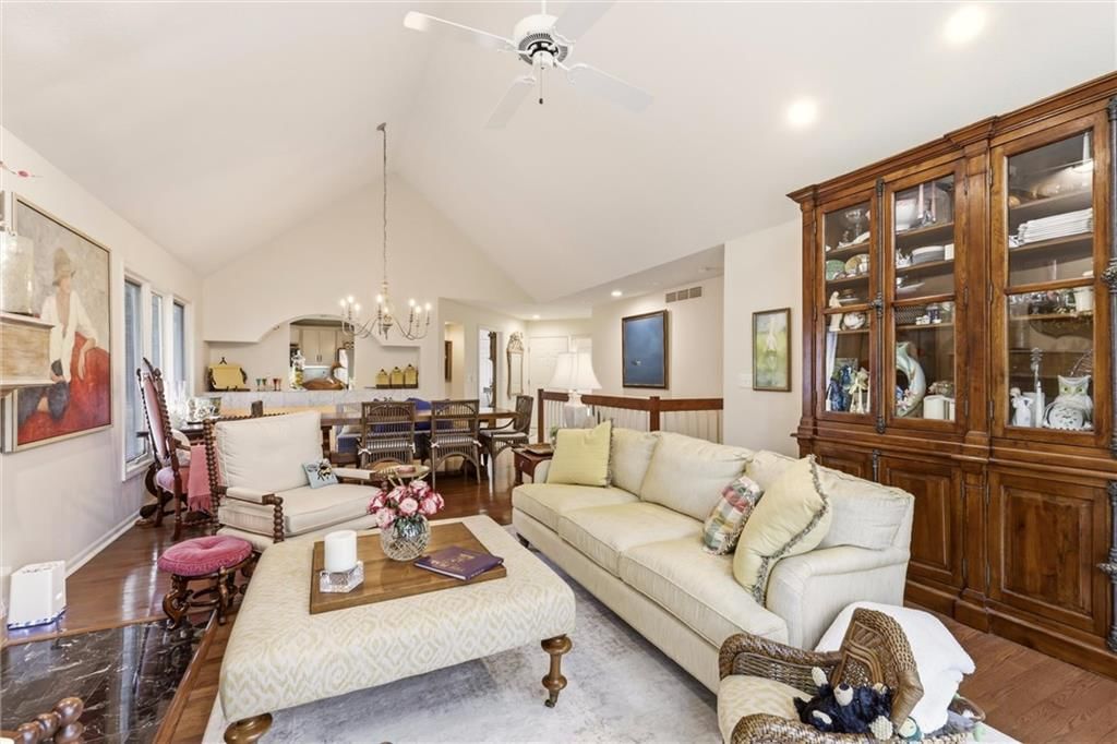 10330 S Clubside Court — photo 9