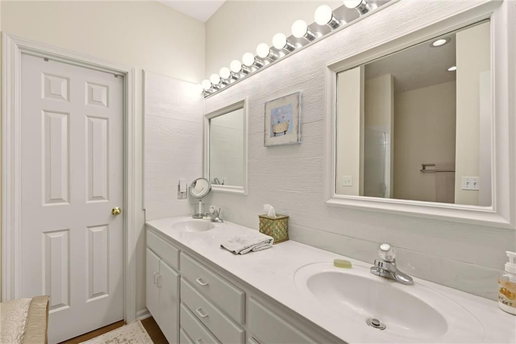 10330 S Clubside Court — photo 24