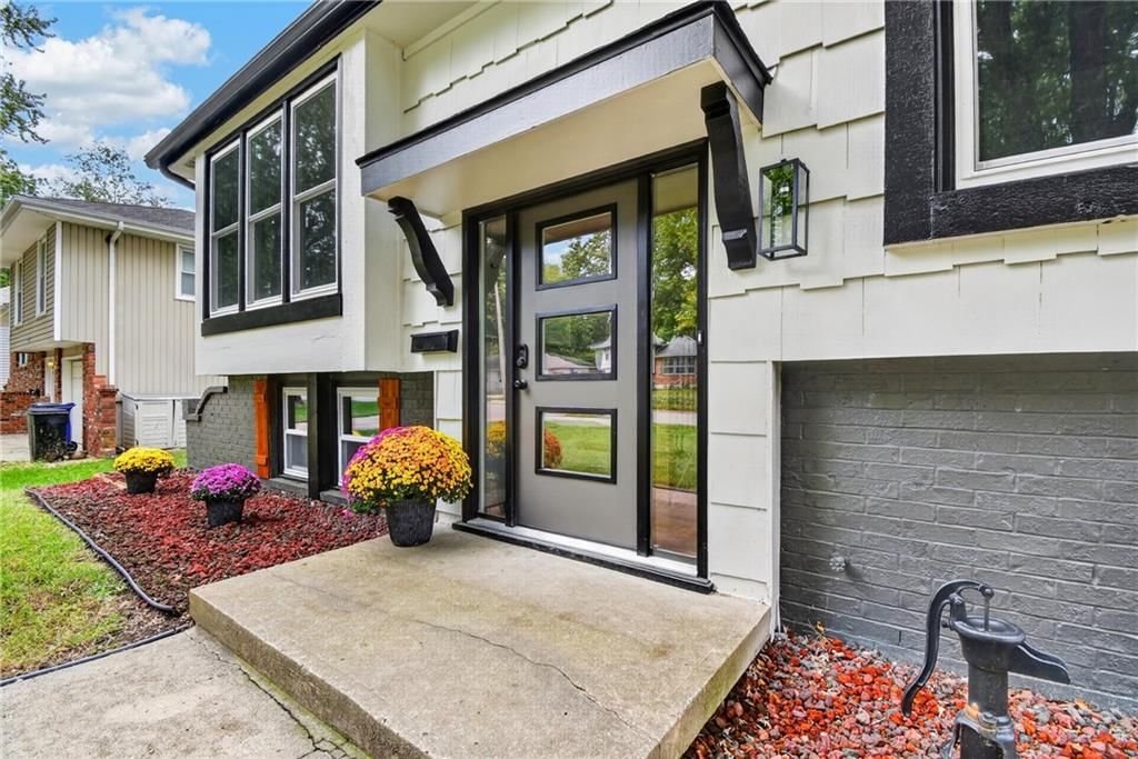 605 NE Ash Street — photo 3