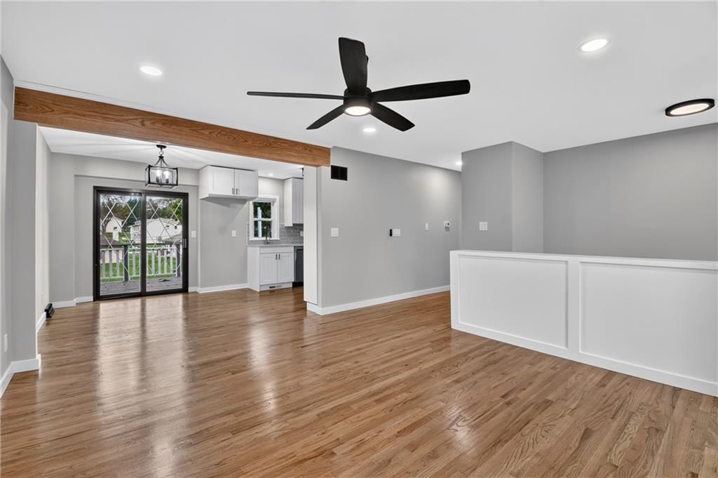 605 NE Ash Street — photo 11