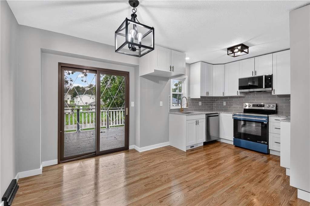 605 NE Ash Street — photo 15