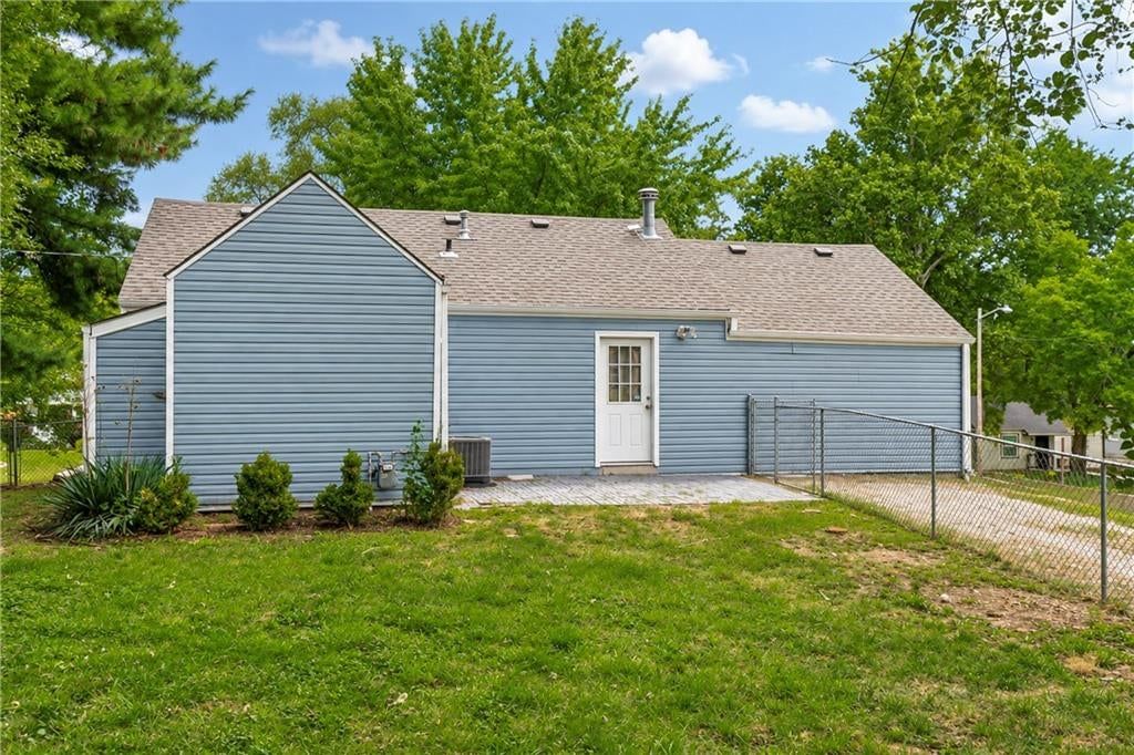 5201 Forest Avenue — photo 20