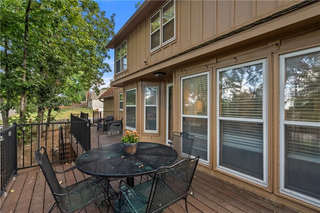 11104 W 109th Terrace — photo 40