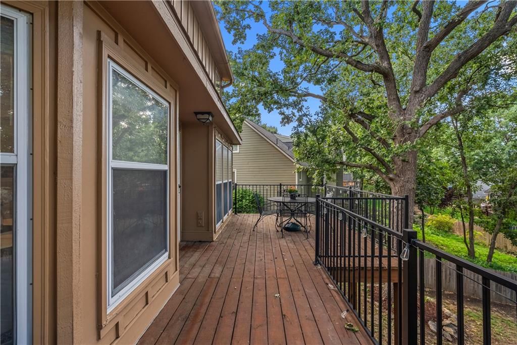 11104 W 109th Terrace — photo 41