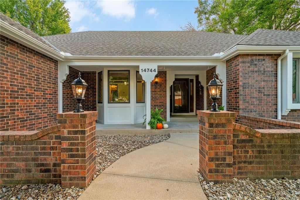 14744 S Village Drive — photo 5