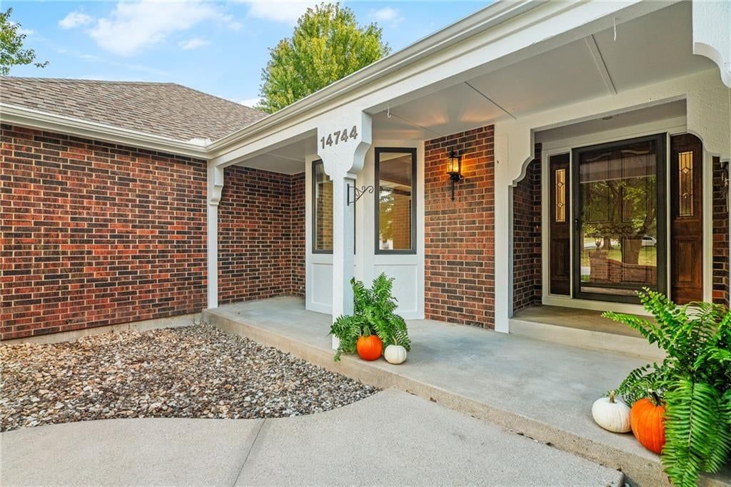 14744 S Village Drive — photo 6