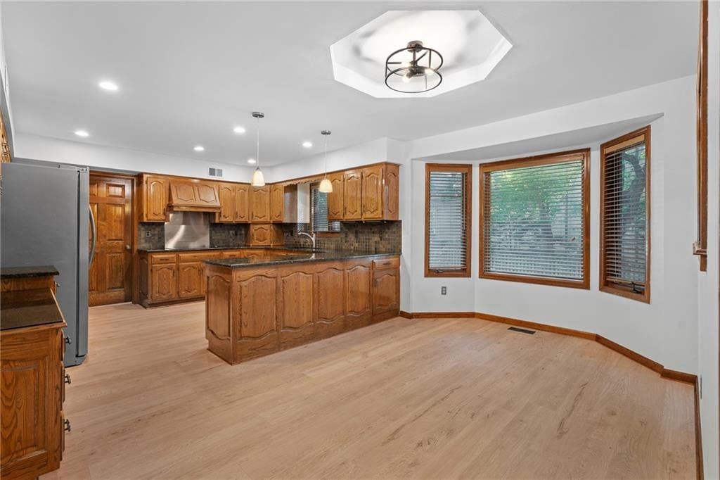 14744 S Village Drive — photo 14
