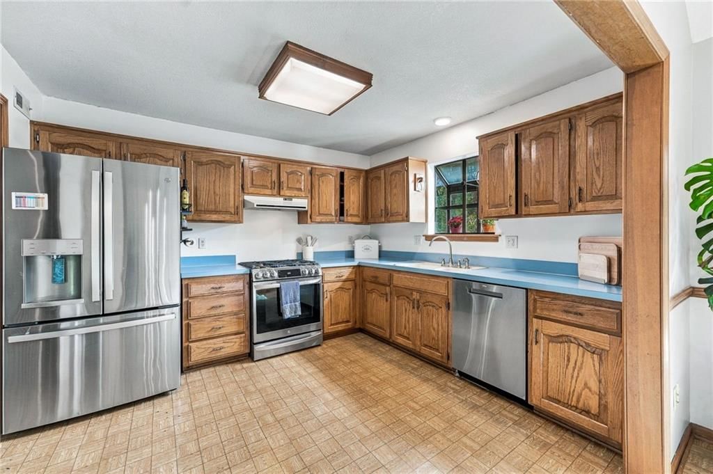 9223 W 49th Terrace — photo 15