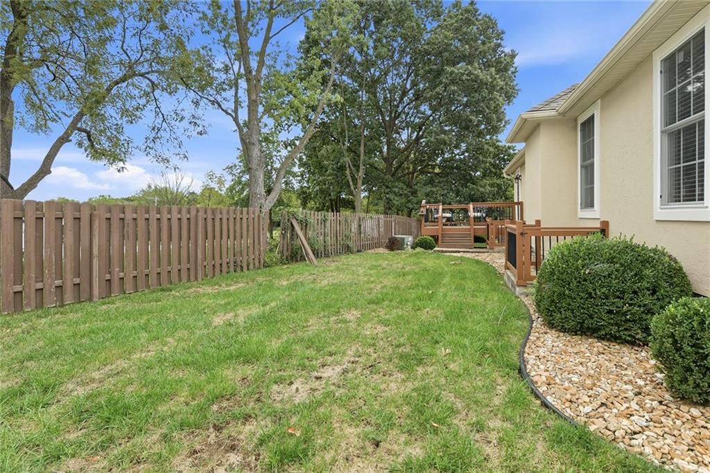 2633 Kensington Place — photo 40