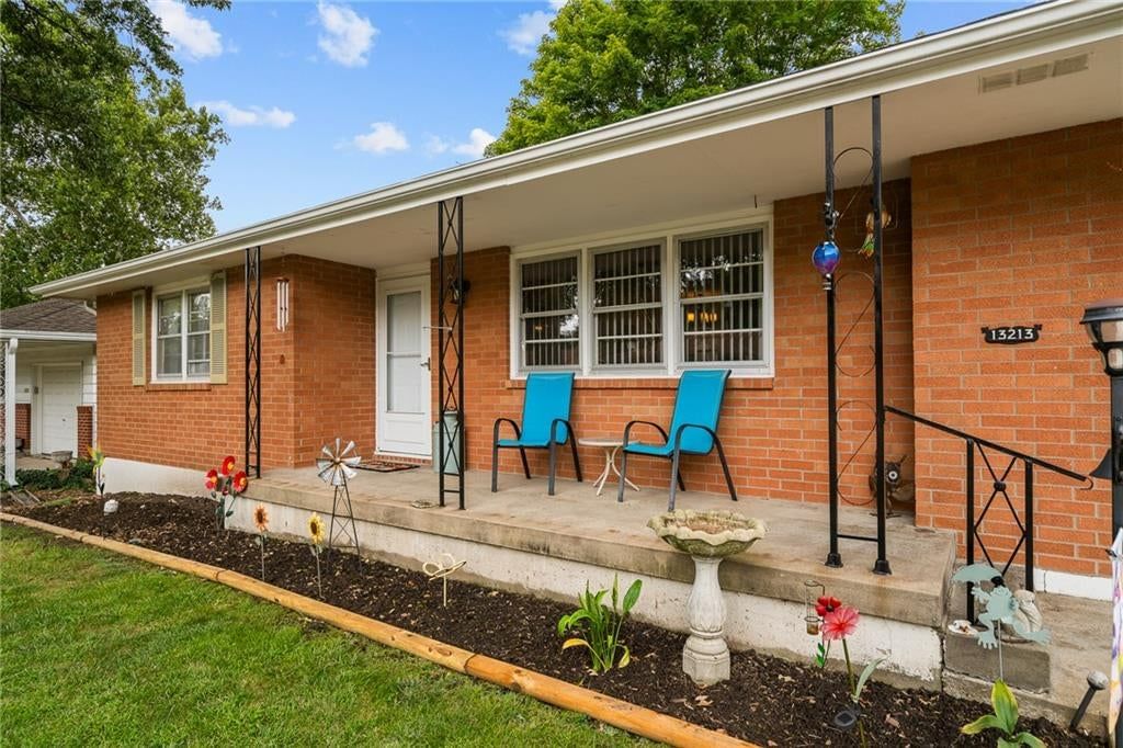 13213 E 44th Street S, Independence, MO: listing photo 2