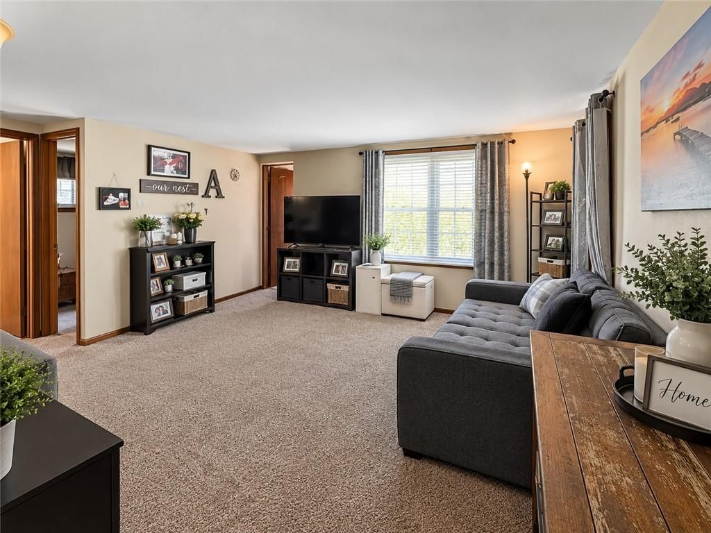 Photo 5 of 8, 406 Devon Street, Independence, MO 64055