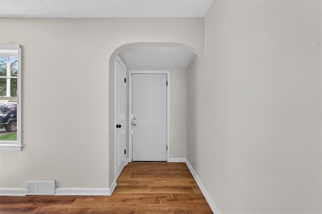 708 W South Street — photo 5