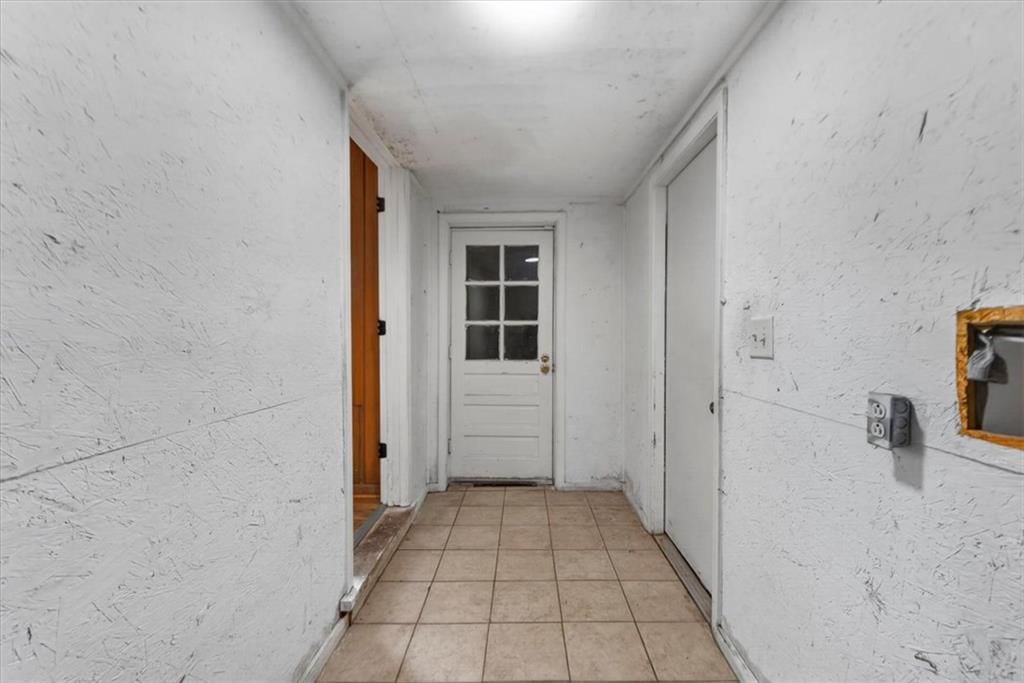 708 W South Street — photo 42