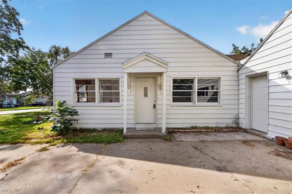 708 W South Street — photo 50